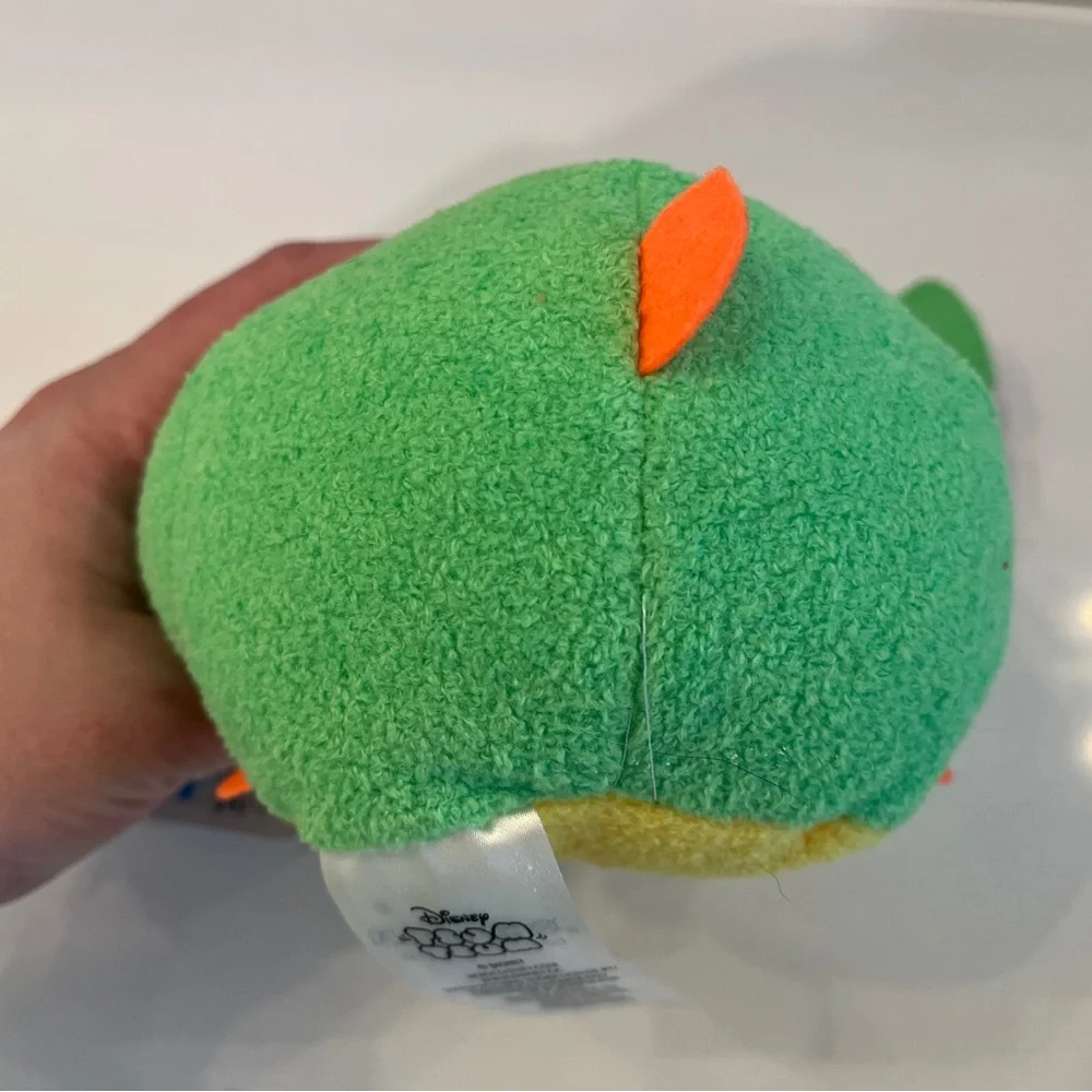 NWT Disney stitch lime green neon Tsum Tsum